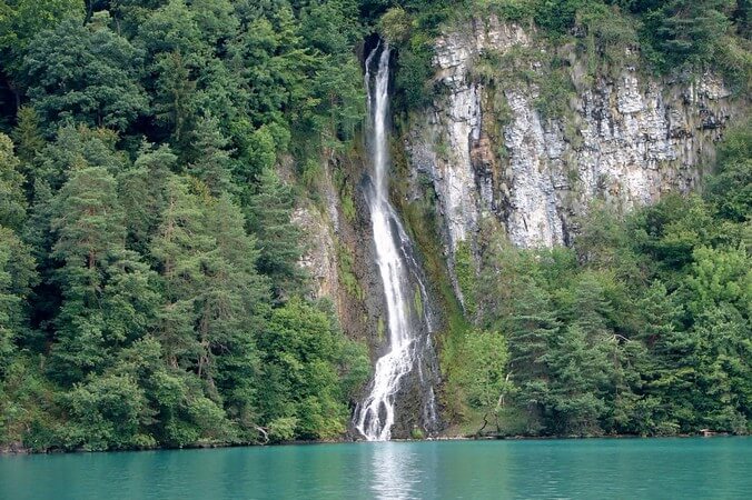 thun-lake-interlaken-1-1.jpg