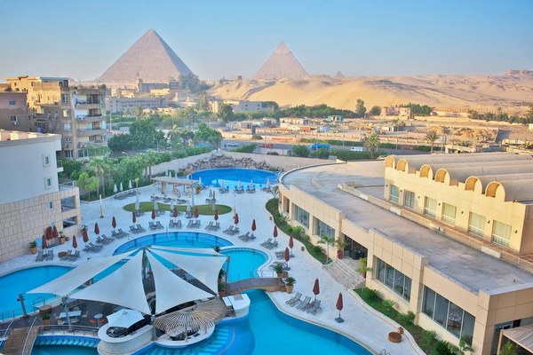 Meridien-Pyramids-Hotel-Spa3-Copy.jpg