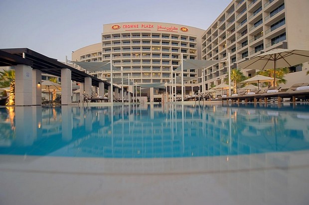 Crowne-Plaza-Abu-Dhabi-Yas-Island-1.jpg