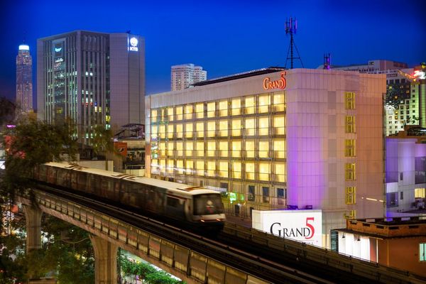 Grand-5-Hotel-Plaza-Sukhumvit.jpg