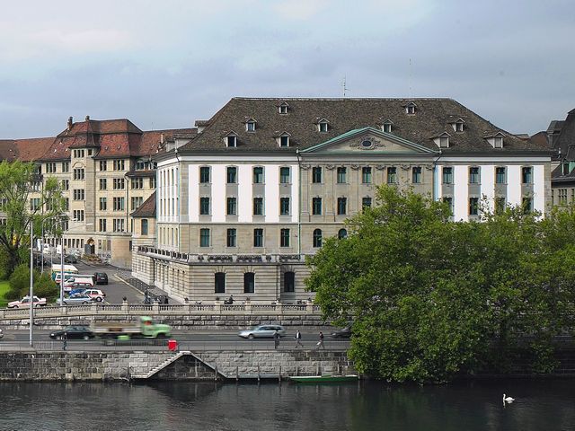 Bahnhofstrasse-OfficeBuilsing.jpg