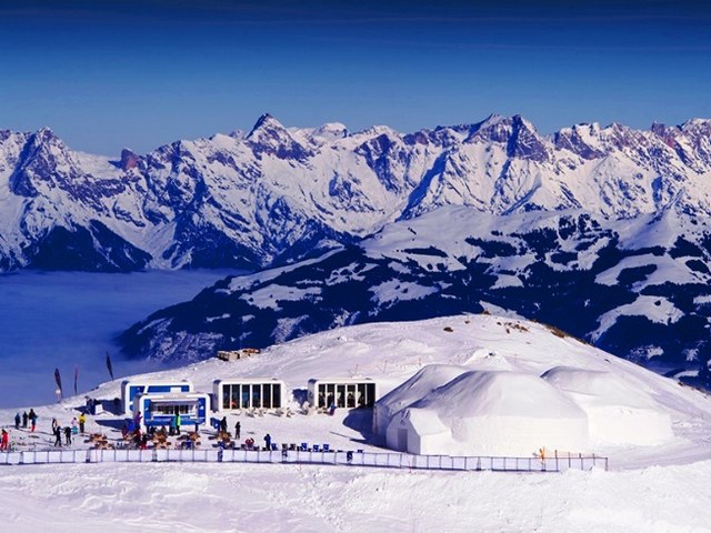 KitzsteinhornGletscherbahnenKaprun-IceCamp.jpg