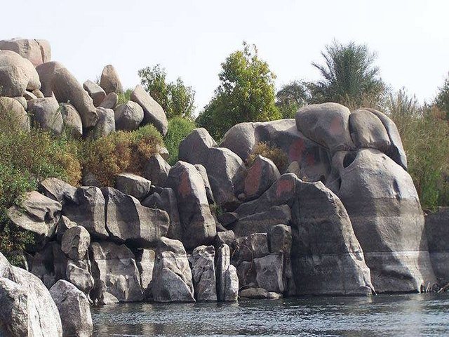 Aswan-Museum-ElephantineIslandStones.jpg