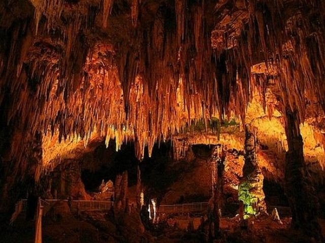 Tlemcen-National-Park-BaniAddCave.jpg