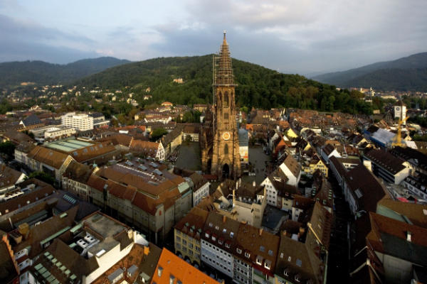 Freiburg-Cathedral-1.jpg