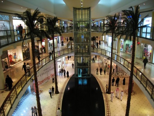 Shopping-at-faisaliah-tower.jpg