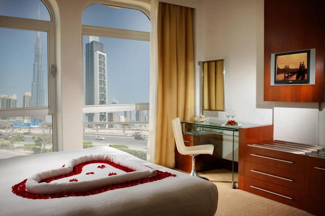 sheikh-zayed-dubai-hotel-apartments-3.jpg