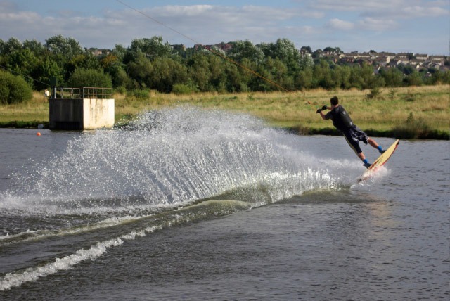 Cable_Waterskiing_Rother_Valley_Country_Park_.jpg