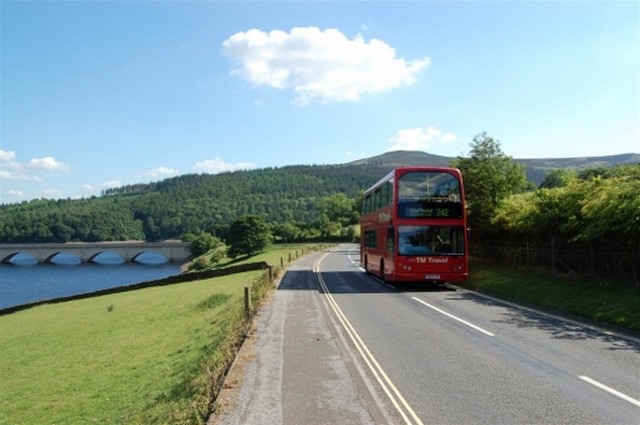 peak-district-national-park-buses.jpg