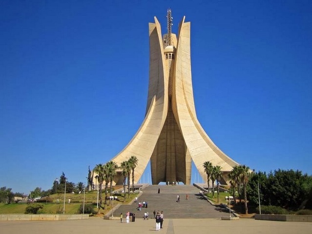 Martyrs-Memorial-Algiers-3.jpg