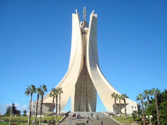 Martyrs-Memorial-Algiers-1.jpg