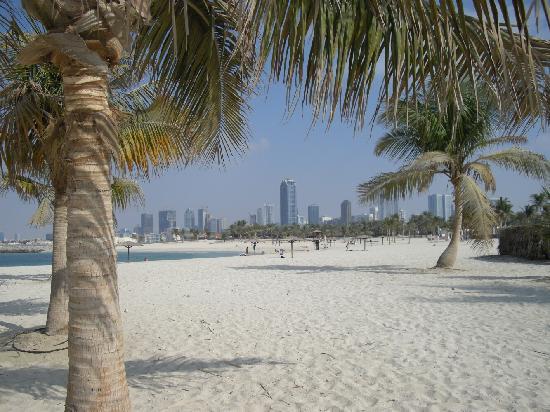 Al-Mamzar-Beach-Park-Dubai-1.jpg