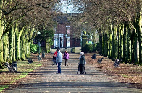 Walking-at-Preston-Park.jpg