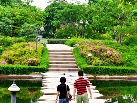 Queen-Sirikit-Botanic-Garden-Baths.jpg