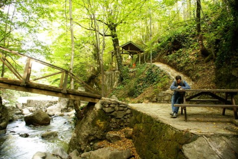 Picnics-at-Samandere-waterfall..jpg