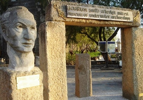 Bodrum-Museum-Of-Underwater-Archaeology-Gates.jpg