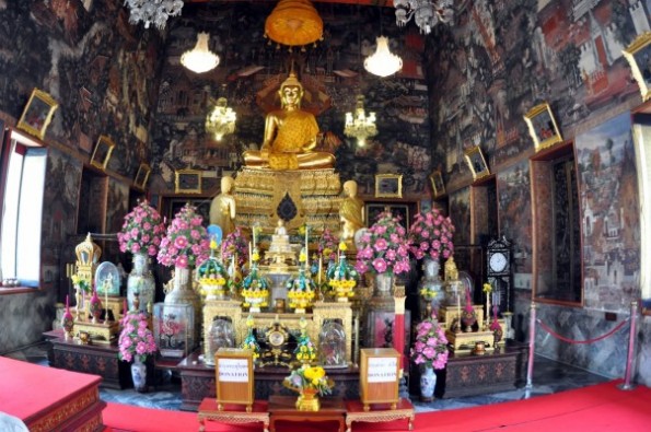 tiful-Lord-Buddha-Sculpture-Inside-Wat-Arun-Temple.jpg