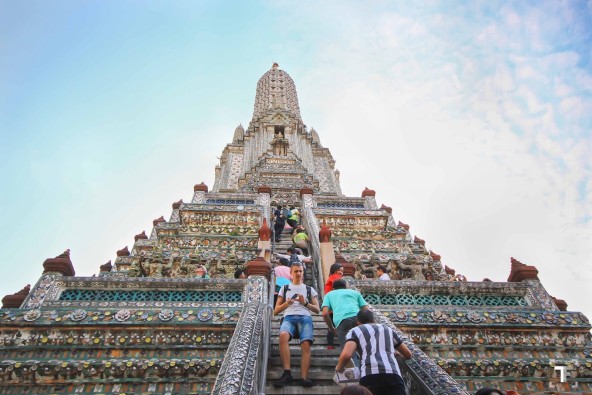 Wat-Arun-Bangkok-1.jpg