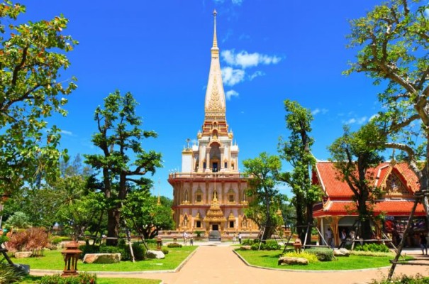 Wat-Chalong-Temple-Phuket-thailand.jpg