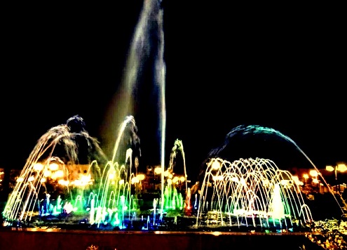 Al-Faisaliah-Garden-Fountain.jpg