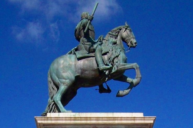 Plaza-De-Oriente-Fountain.jpg