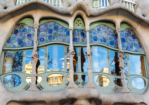 Casa-Batll%C3%B3-Building-OutTour.jpg