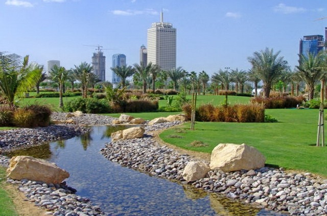 Umm-Al-emarat-park.jpg