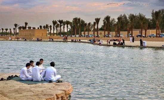 Picnics-at-Wadi-Hanifa.jpg