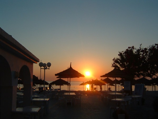 Restaurants-at-El-Kantaoui-port.jpg