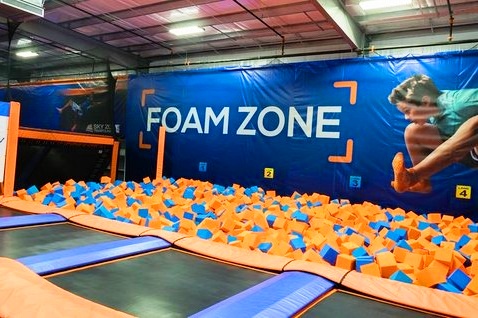 SkyZone-Trampoline-Park-FoamZone.jpg