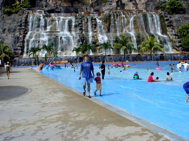 Sunway%20Lagoon.jpg