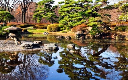 Tokyo-Imperial-Palace-EasternGardens.jpg