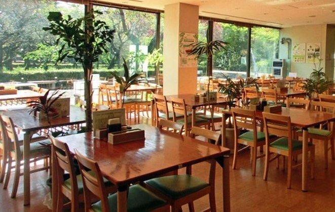 Shinjuku-Gyoen-Restaurant.jpg