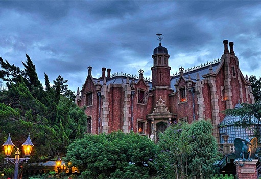 Tokyo-Disneyland-HauntedMansion.jpg