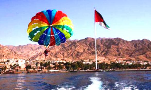 1554925370_800_Aqaba-Marine-Park-Parasailing.jpg