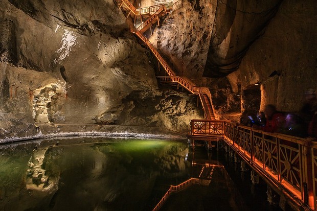 wieliczka-salt-mine-5.jpg