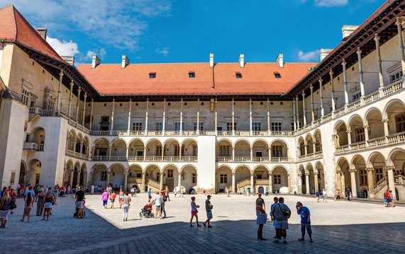 Wawel-Castle-4-e1506407271475.jpg