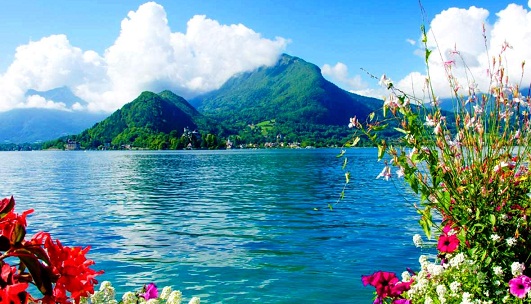 Lake-Annecy-ClearWater-Nature.jpg