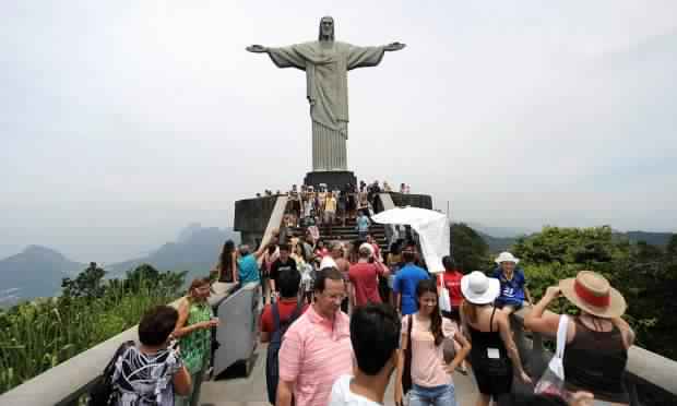 Taking-photos-for-Christ-the-Redeemer.jpg