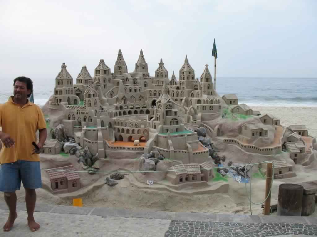 Sand-sculptures-at-Copacabana-Beach.jpg