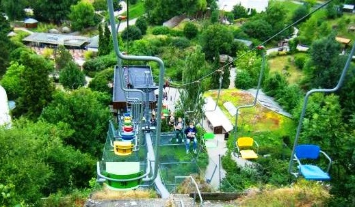 Prague-Zoo-ChairLift.jpg