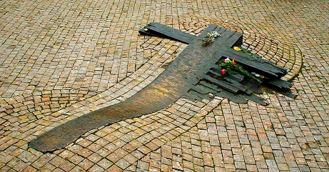 Wenceslas-Square-JanPalachPlaque.jpg