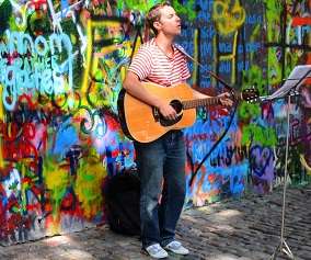 Lennon-Wall-Musicians.jpg