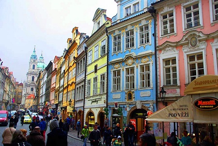 Lennon-Wall-MalaStrana.jpg