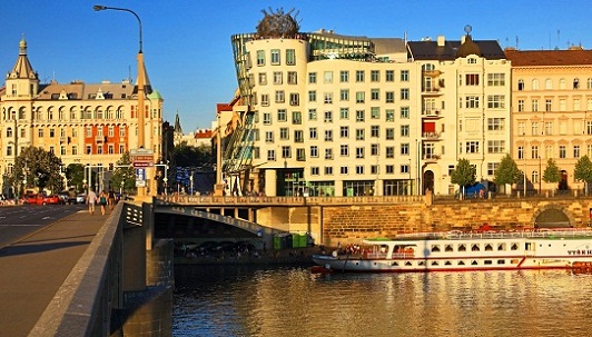 Dancing-House-RiverCruise.jpg