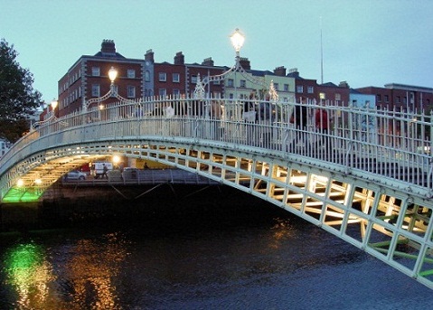 Hapenny-Bridge-View.jpg