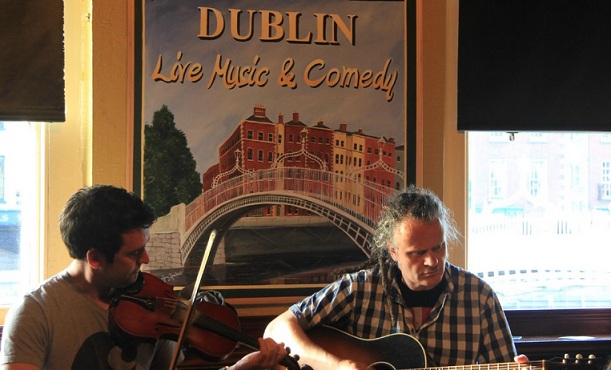 Hapenny-Bridge-TraditionalIrishMusicalPubCrawl.jpg