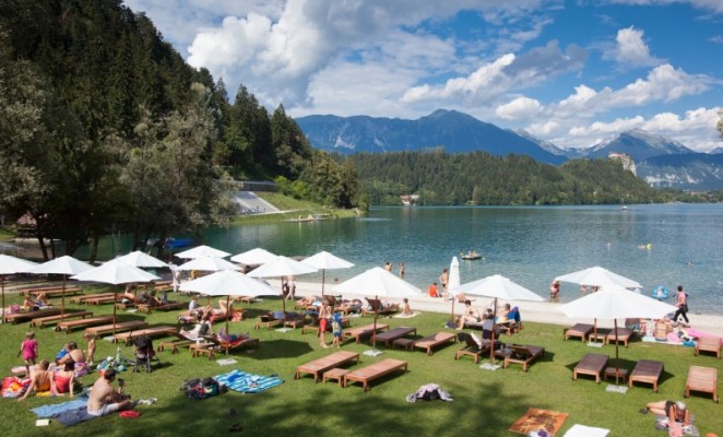 Bled-lake-beach.jpg