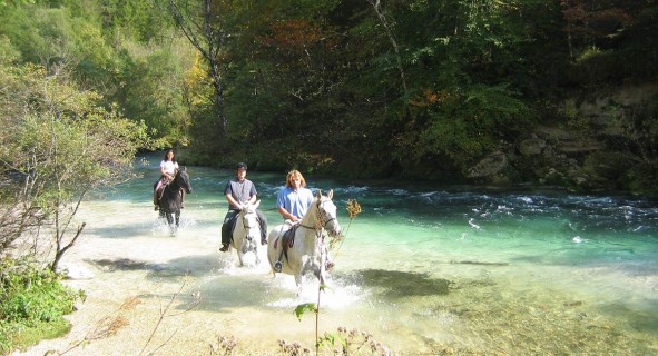 horseback-riding-Bled-lake-1.jpg