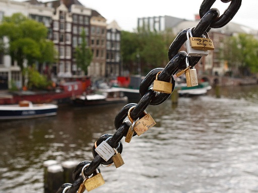 Magere-Brug-LoveLocks.jpg